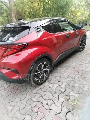 Toyota Chr 2019 SUV (Used)
