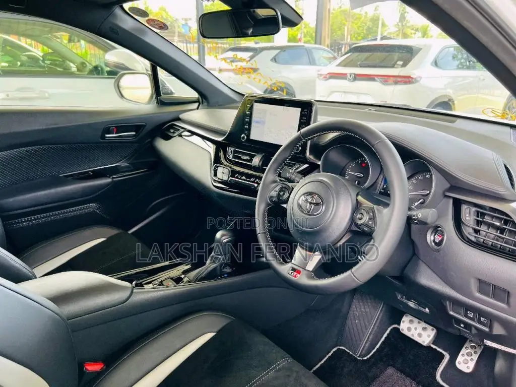 Toyota CHR GR SPORT 2023 SUV Unregistered (Recondition)
