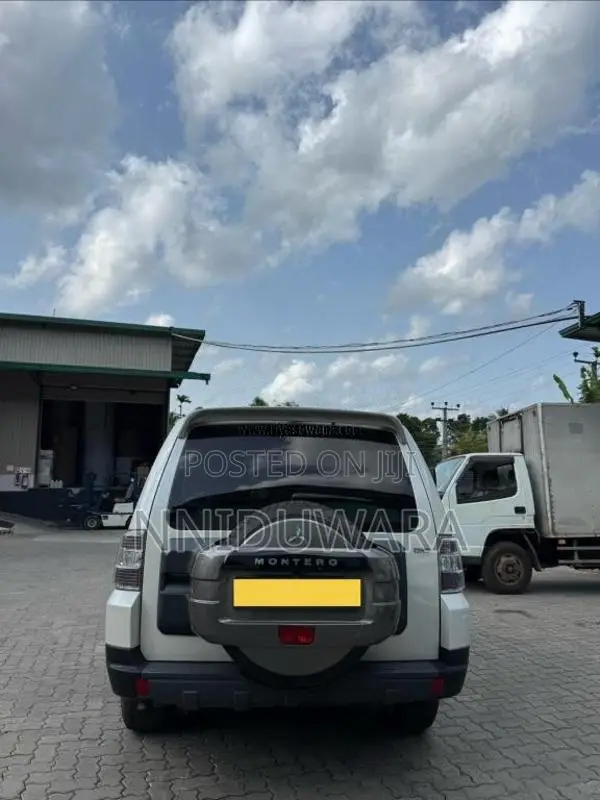 Mitsubishi Montero 2017 SUV (Used)