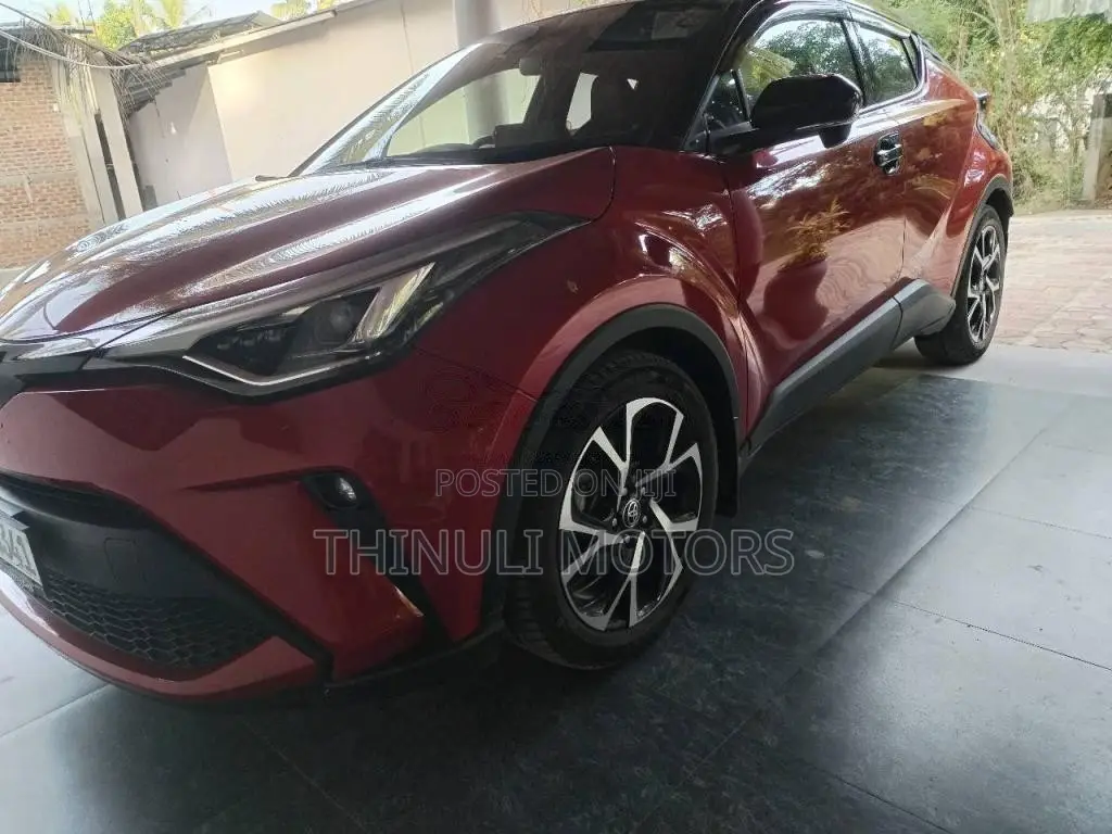 Toyota Chr 2019 SUV (Used)
