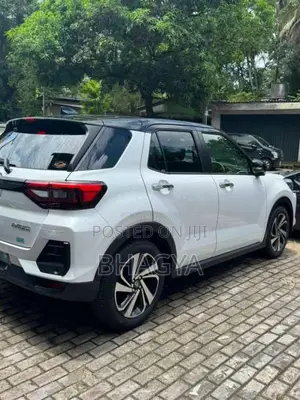 Toyota Raize 2024 SUV (Used)