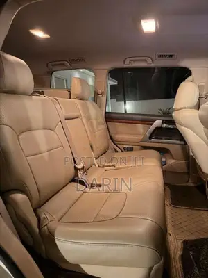 Toyota Land Cruiser Sahara V8 2016 SUV (Used)