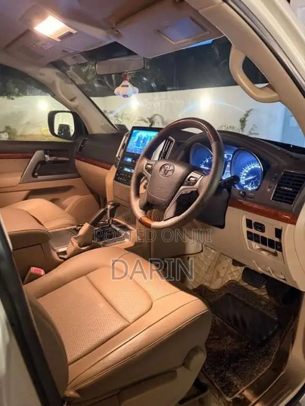 Toyota Land Cruiser Sahara V8 2016 SUV (Used)