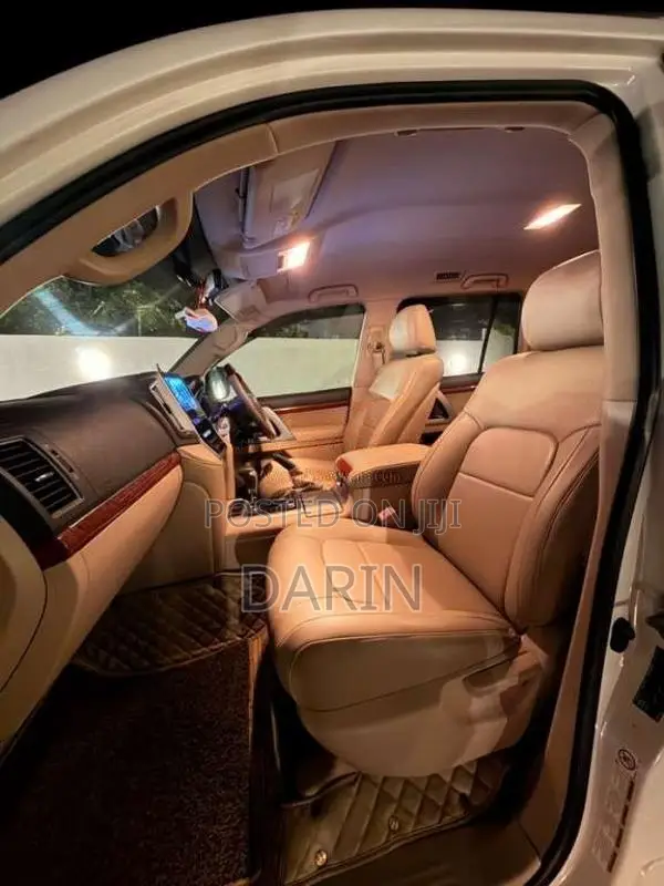 Toyota Land Cruiser Sahara V8 2016 SUV (Used)