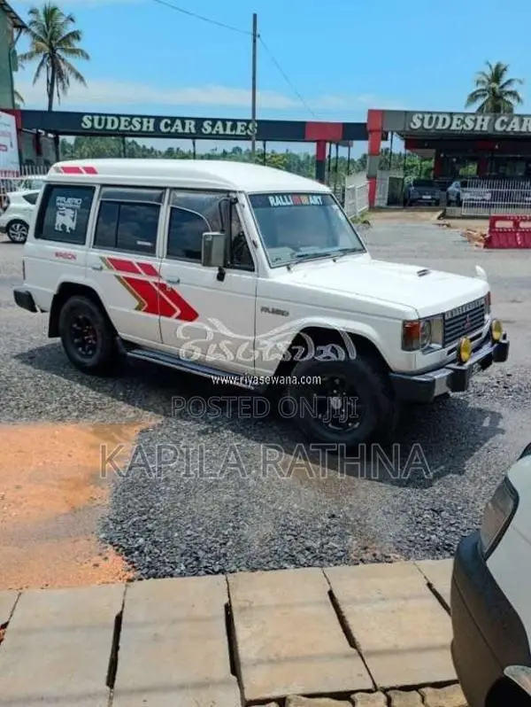 Mitsubishi Pajero 1990 SUV (Used)