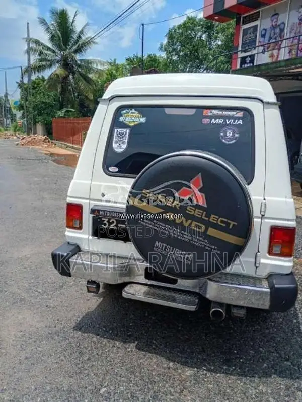 Mitsubishi Pajero 1990 SUV (Used)