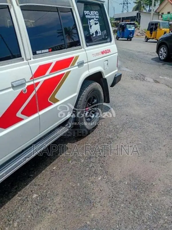 Mitsubishi Pajero 1990 SUV (Used)