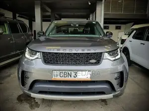 Land-Rover Discovery 2019 SUV (Used)
