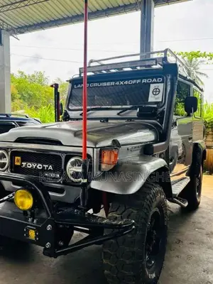 Toyota Land Cruiser 1982 SUV (Used)