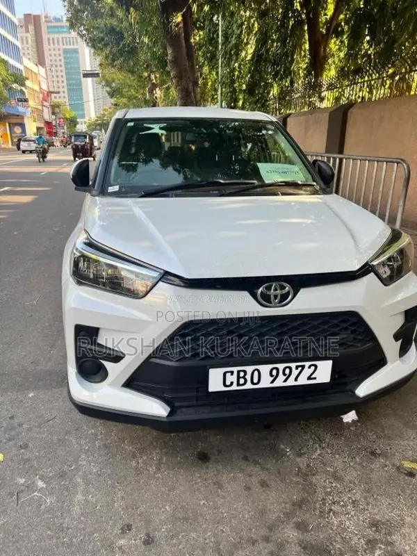 Toyota Raize 2023 SUV (Used)