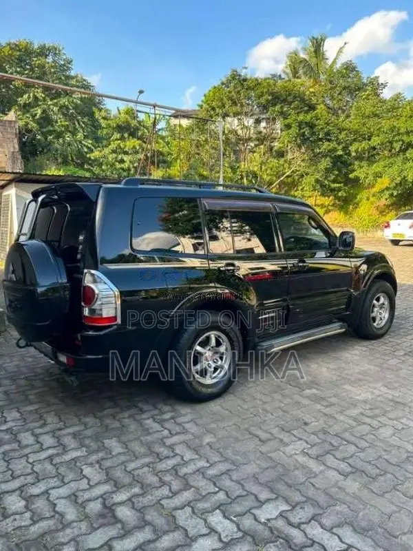 Mitsubishi Montero 2003 SUV (Used)