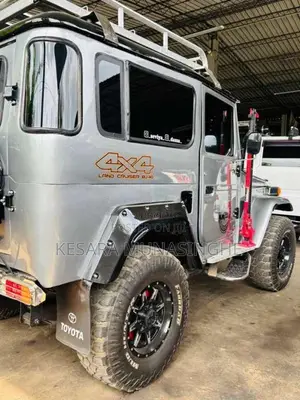 Toyota Land Cruiser 1982 SUV (Used)