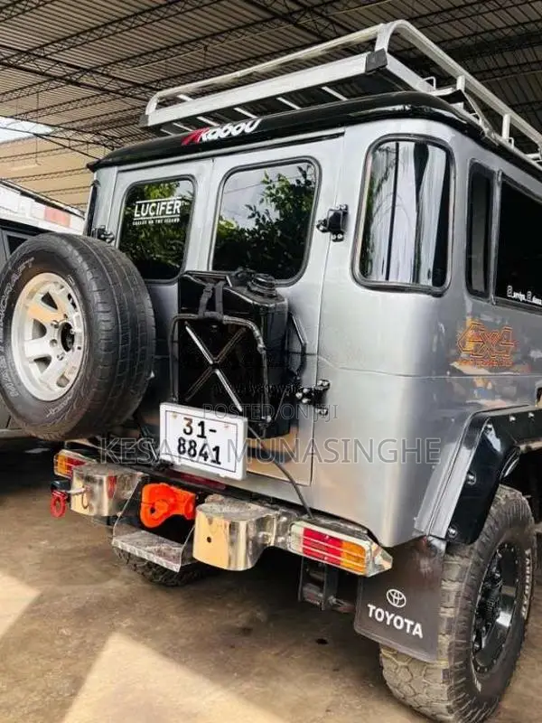 Toyota Land Cruiser 1982 SUV (Used)