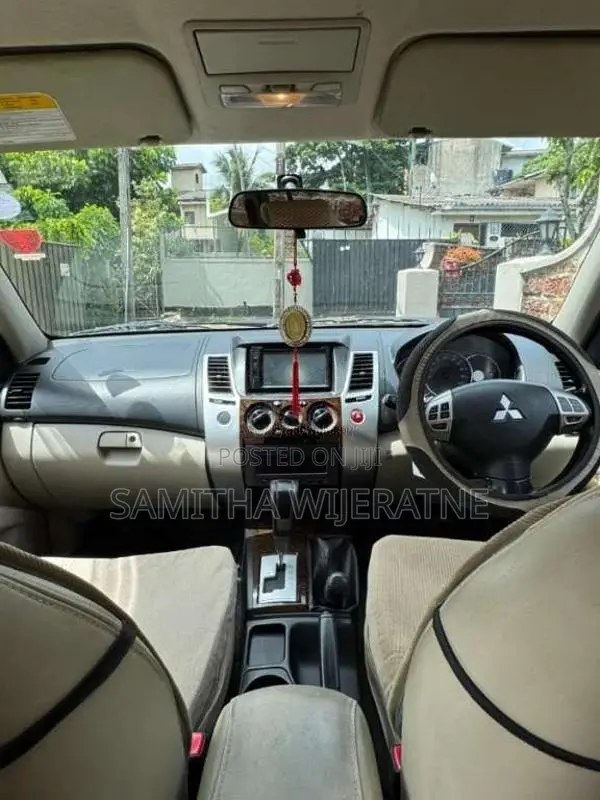 Mitsubishi Montero Sport 2011 SUV (Used)
