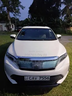 Toyota Harrier 2017 SUV (Used)