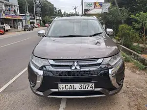 Mitsubishi Outlander 2015 SUV (Used)