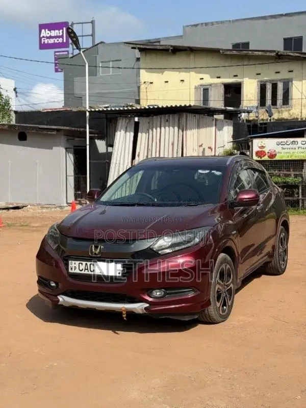 Honda Vezel 2014 SUV (Used)
