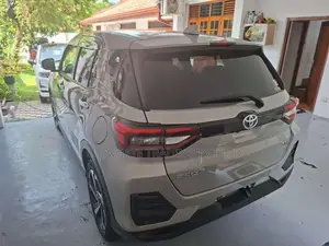 Toyota Raize Hybrid 2025 SUV Unregistered (Recondition)