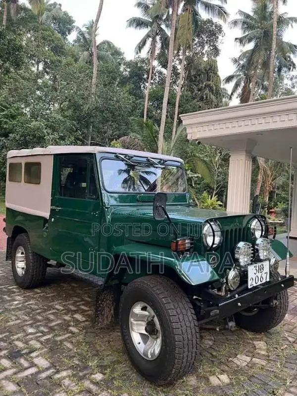 Mitsubishi 4DR5 J44 1978 SUV (Used)
