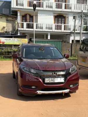 Honda Vezel 2014 SUV (Used)