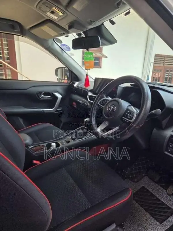 Toyota Raize 2023 SUV (Used)