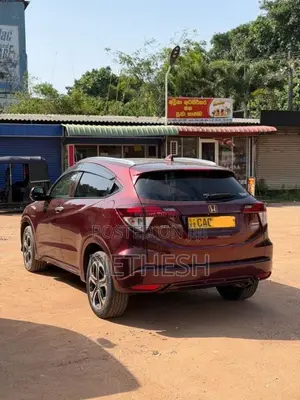 Honda Vezel 2014 SUV (Used)