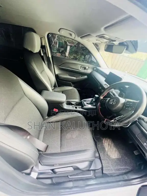 Honda Vezel 2025 SUV (Used)