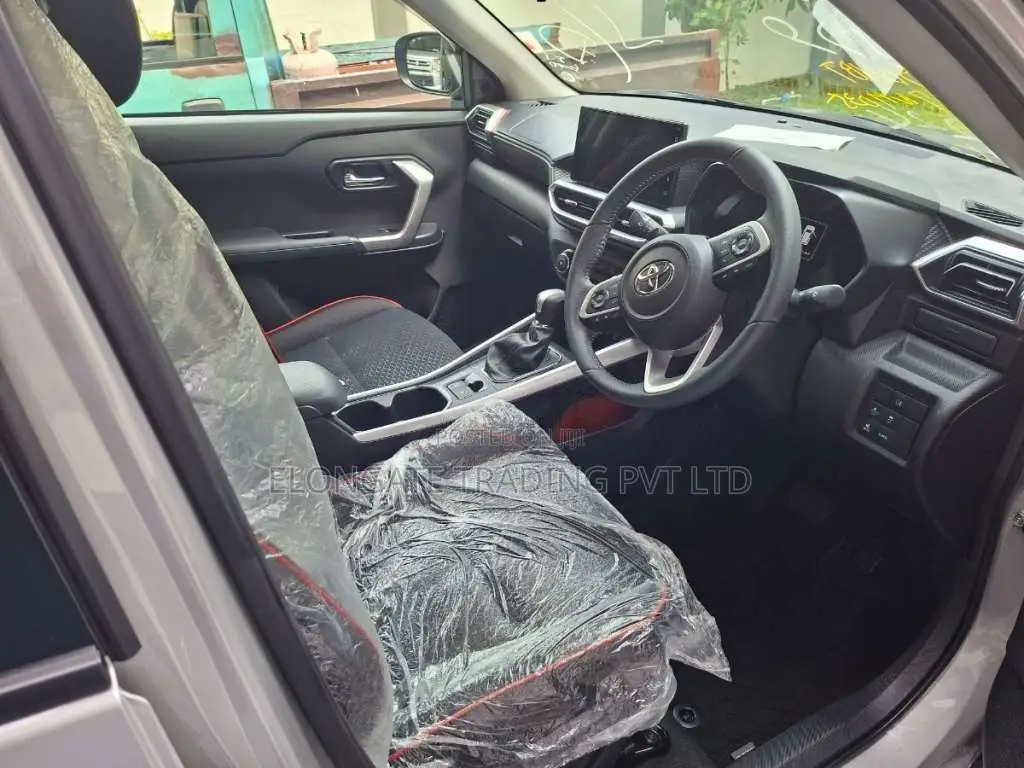 Toyota Raize Hybrid 2025 SUV Unregistered (Recondition)