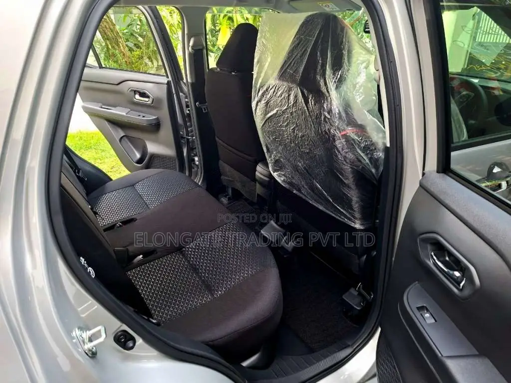 Toyota Raize Hybrid 2025 SUV Unregistered (Recondition)