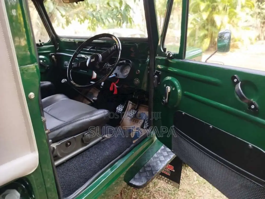 Mitsubishi 4DR5 J44 1978 SUV (Used)