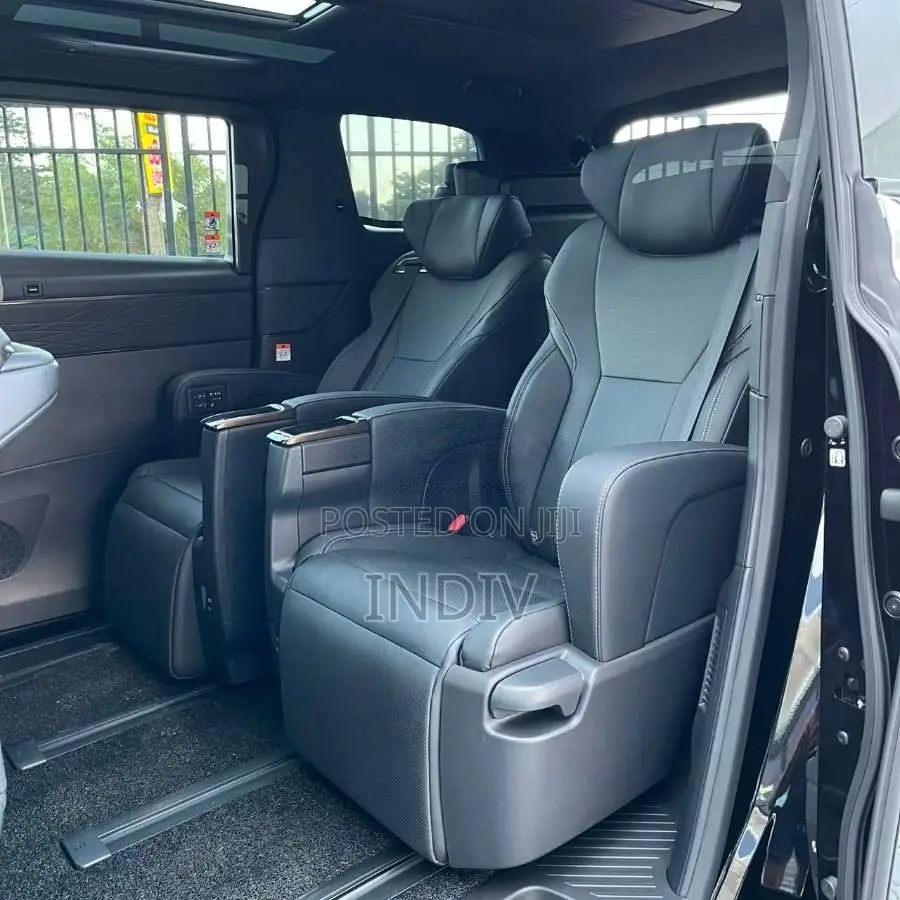 Toyota Alphard Z 2024 SUV (Used)