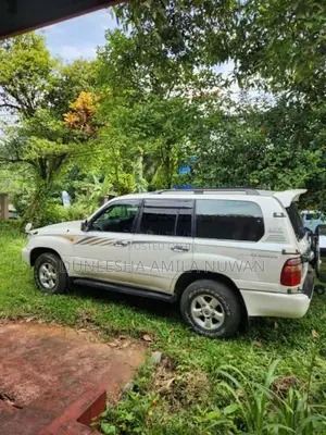 Toyota Land Cruiser Sahara 100 1998 SUV (Used)