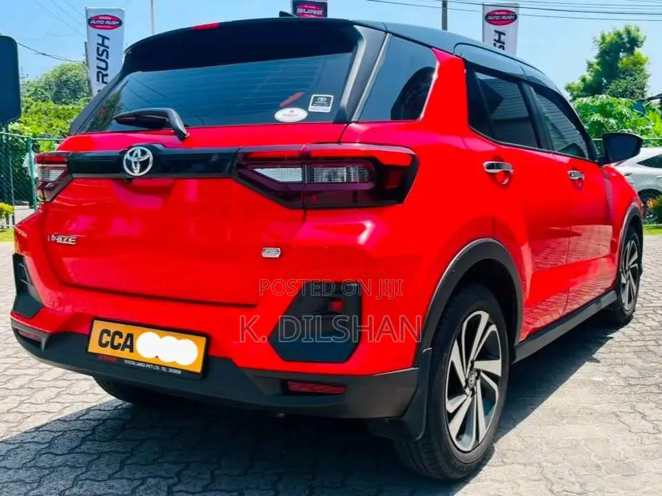 Toyota Raize 2025 SUV (Used)