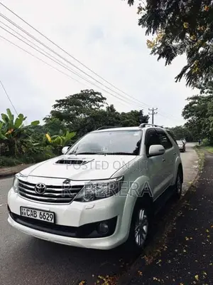 Toyota Fortuner 2013 SUV (Used)