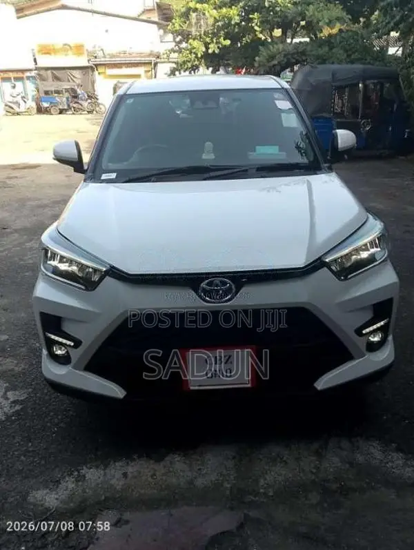 Toyota Raize 2024 SUV (Used)
