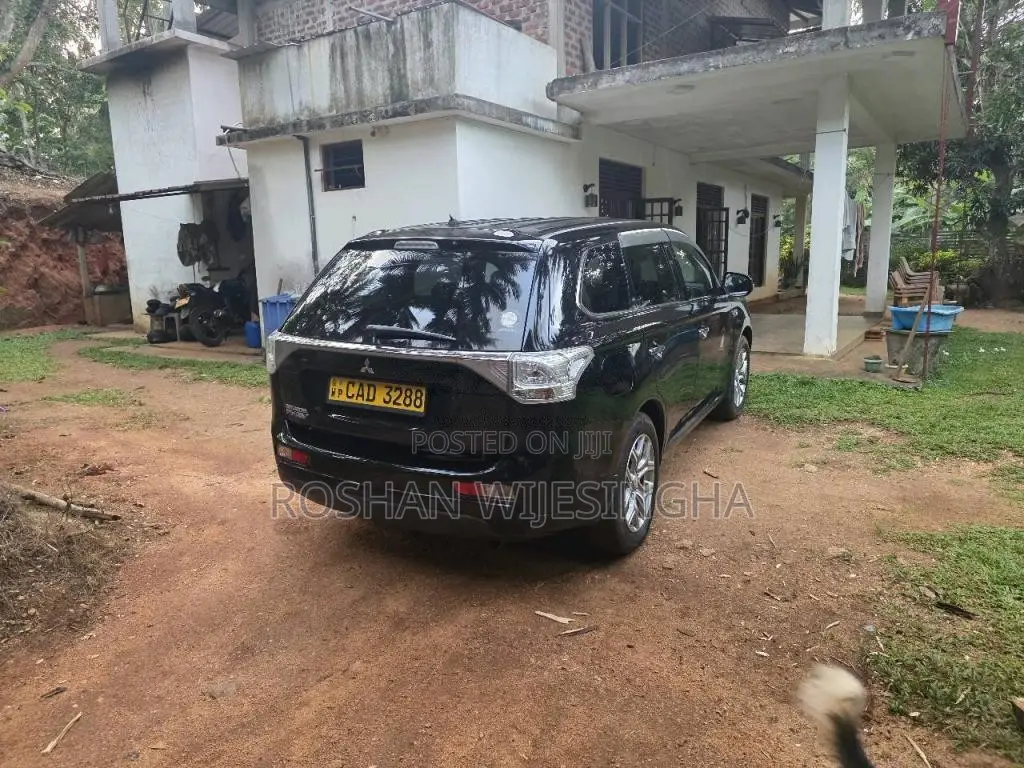 Mitsubishi Outlander 2013 SUV (Used)