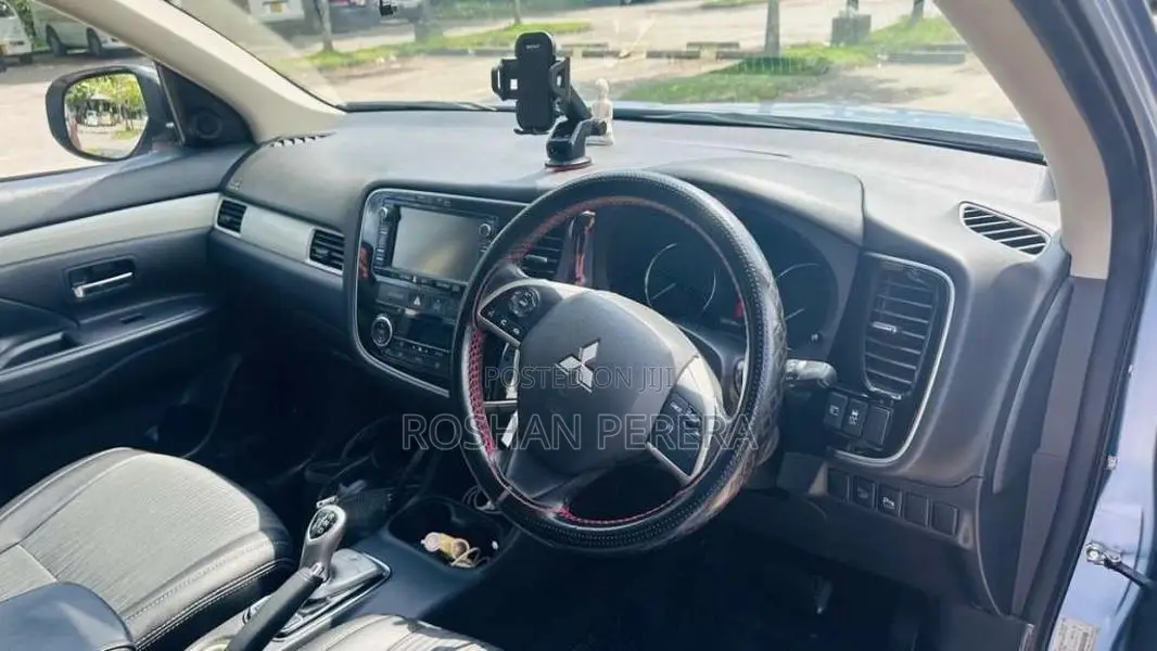 Mitsubishi Outlander 2016 SUV (Used)