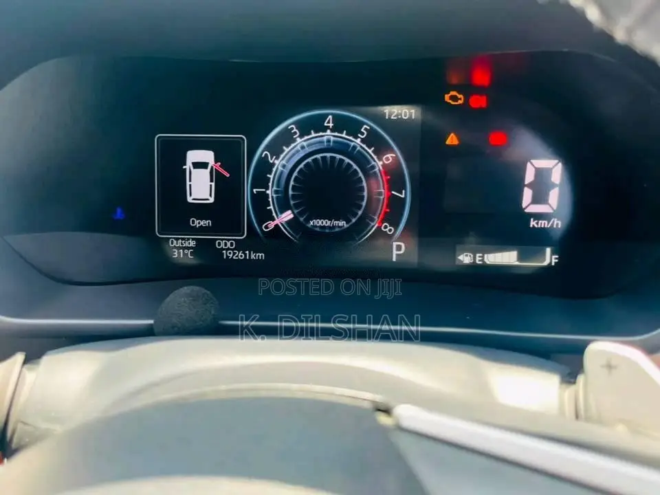 Toyota Raize 2025 SUV (Used)