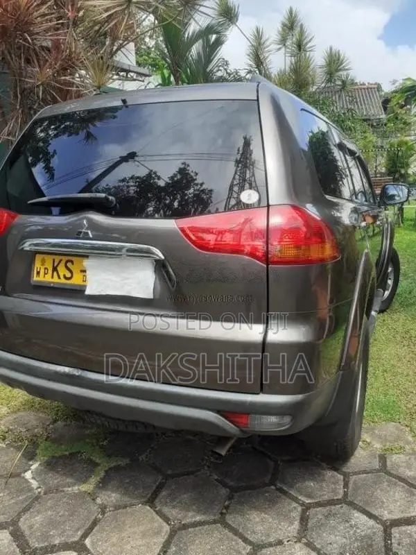 Mitsubishi Montero Sport 2011 SUV (Used)