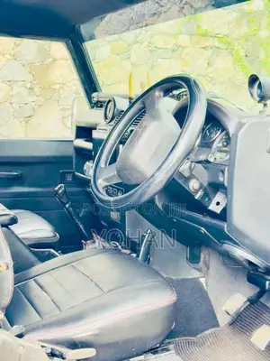 Land-Rover Defender 1980 SUV (Used)
