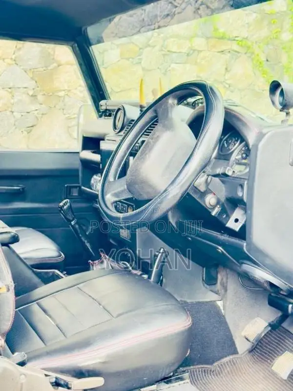 Land-Rover Defender 1980 SUV (Used)