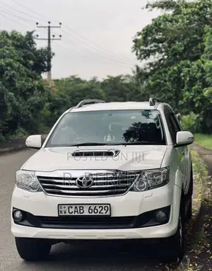 Toyota Fortuner 2013 SUV (Used)