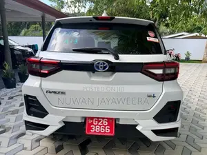 Toyota Raize Z Hybrid 2025 SUV Unregistered (Recondition)
