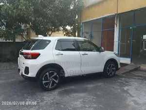 Toyota Raize 2024 SUV (Used)