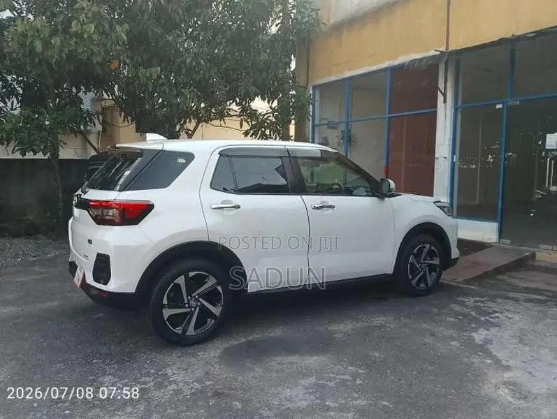 Toyota Raize 2024 SUV (Used)
