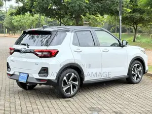 Toyota RAIZE Z HYBRID 2025 SUV Unregistered (Recondition)