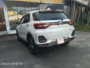 Toyota Raize 2024 SUV (Used)