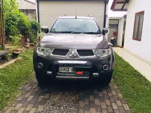 Mitsubishi Montero Sport 2011 SUV (Used)