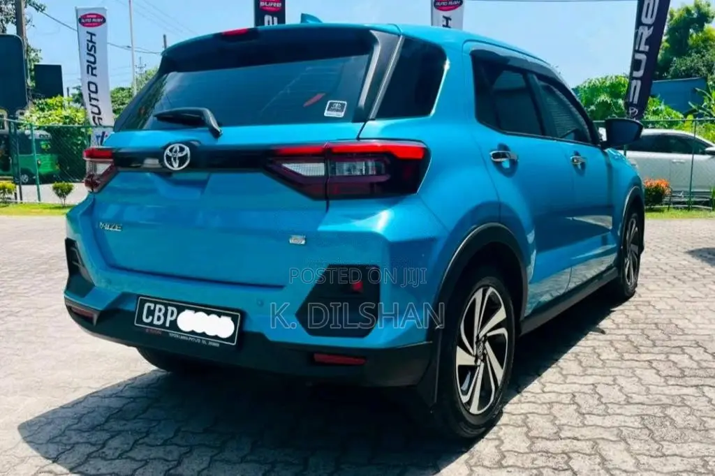 Toyota Raize 2025 SUV (Used)