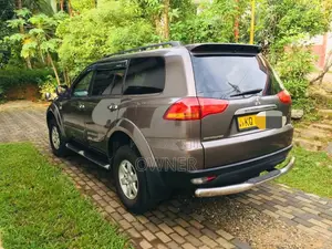 Mitsubishi Montero Sport 2011 SUV (Used)